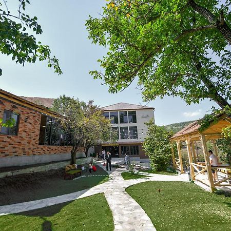 Madin Eco Hotel Debed Eksteriør bilde